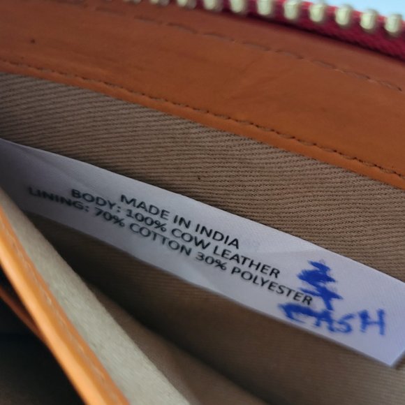 Clarks Red Leather Zip Around Wallet - Picture 12 of 14